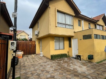 Casa en venta en camilo hernirquez, Puente Alto - 4 dormitorios, 4 baños
