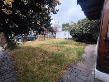 Casa en venta en Sebastian Elcano/Latadia, Las Condes - 4 dormitorios, 2 baños