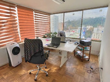 Oficina en venta en Vende Amplia Oficina en pleno centro 119 m2 (121902), Concepción - 5 dormitorios, 2 baños