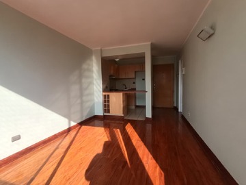 Departamento en arriendo mensual en Amplio Departamento 2 Dormitorios, 1 Baño. Metro Toesca. - 2 dormitorios, 1 baño