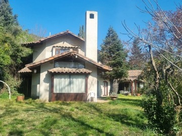 Casa en venta en Lo Barnechea, Lo Barnechea - 6 dormitorios, 5 baños