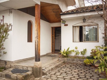 Casa en venta en 5 norte entre 8 y 9 oriente, Talca - 4 dormitorios, 3 baños