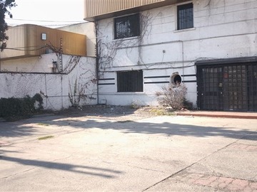 Local Comercial en arriendo mensual en Avenida el salto, recoleta Santiago, Santiago - 6 baños