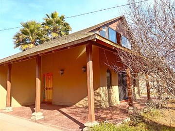 Casa en arriendo mensual en Alberto Arenas, La Serena - 3 dormitorios, 3 baños