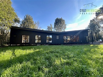 Casa en venta en Condominio Los Arrayanes km 8 camino a Ensenada., Puerto Varas - 3 dormitorios, 3 baños