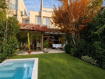 Casa en venta en Camino del Cerro Alto, Los Trapenses, Lo Barnechea - 4 dormitorios, 4 baños