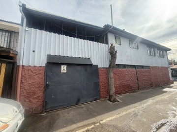 Casa en venta en Santa ema, La Pintana - 3 dormitorios, 1 baño