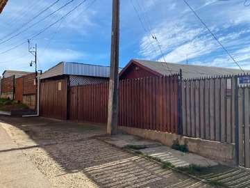 Casa en venta en Frente a dimasa, acceso a viña del mar por agua santa, Valparaíso - 4 dormitorios, 2 baños
