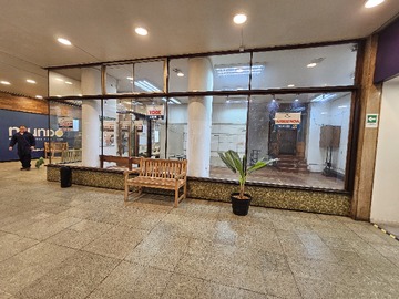 Local Comercial en venta en Gran Local Comercial Ubicado en Edificio Prales Centro Valdivia - 4 dormitorios, 1 baño