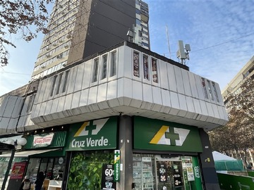Local Comercial en venta en Metro los Leones las Palmas, Providencia - 2 baños