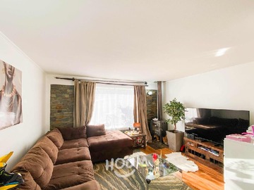 Casa en venta en Calle Presbitero Ruben Castro, Villa Alemana - 4 dormitorios, 2 baños