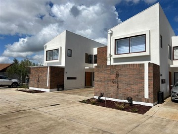 Casa en arriendo mensual en 20 norte 37 oriente, Talca - 3 dormitorios, 3 baños
