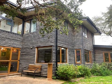 Casa en arriendo mensual en Casa en arriendo en Los Helechos, Isla Teja | 200 m² y 4 dor (172387), Valdivia - 4 dormitorios, 3 baños