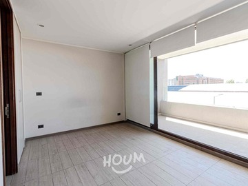 Departamento en venta en Arturo Prat, Macul - 2 dormitorios, 2 baños