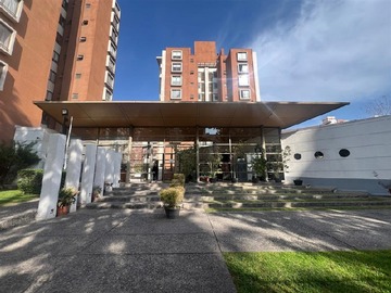 Departamento en venta en Avenida Macul con Gregorio de la Fuente, Macul - 2 dormitorios, 2 baños