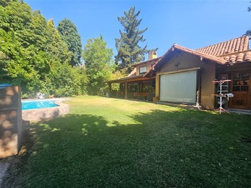 Casa en venta en Los fresnos, Huechuraba - 5 dormitorios, 5 baños