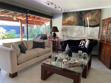 Casa en arriendo mensual en Padre ted huard - camino real, Lo Barnechea - 5 dormitorios, 5 baños