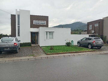 Casa en venta en Hermosa y comoda (176303), Limache - 4 dormitorios, 3 baños
