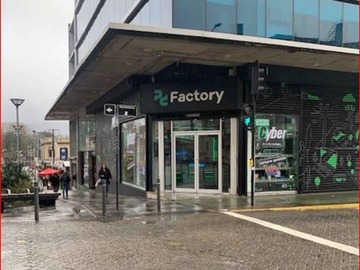Local Comercial en arriendo mensual en Av. Independencia 500, Valdivia, Valdivia - 2 baños