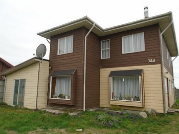 Casa en venta en Pasaje Romerillo, Puerto Montt - 5 dormitorios, 2 baños