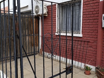 Casa en venta en Juan yarur, Santiago - 3 dormitorios, 2 baños