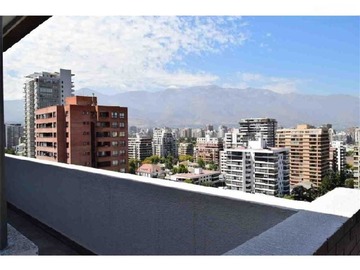 Departamento en venta en Metro Escuela Militar, Las Condes - 3 dormitorios, 2 baños