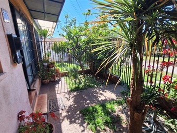 Casa en venta en Primera Transversal / Presidente German Riesco, Maipú - 4 dormitorios, 2 baños