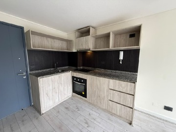 Departamento en arriendo mensual en 3 dormitorios con estacionamiento cercano metro lo ovalle, La Cisterna - 3 dormitorios, 1 baño