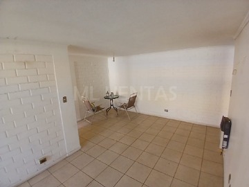 Departamento en venta en Departamento 3D1B en Quilicura a Dos Cuadras Metro Lo Cruzat L3 - 3 dormitorios, 1 baño