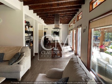 Casa en venta en km 10, Pucón - 5 dormitorios, 5 baños