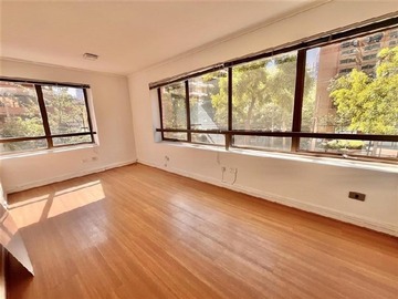 Oficina en venta en Napoleón / Hendaya, Las Condes - 3 dormitorios, 1 baño