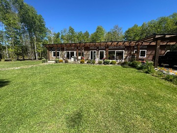 Casa en venta en pasaje lingues con arándanos metreñehue, Pucón - 4 dormitorios, 5 baños