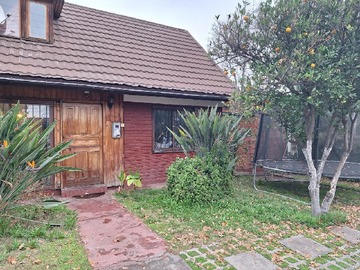 Casa en arriendo mensual en Perpetua Freire 743, La Florida - 1 dormitorio, 1 baño