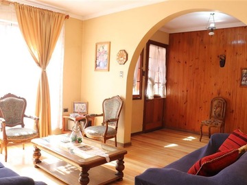 Casa en venta en Avenida Salvador / Crecente Errázuriz, Ñuñoa - 4 dormitorios, 3 baños