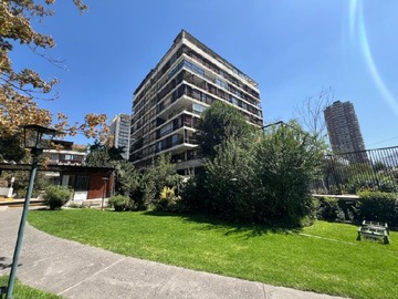 Departamento en venta en Escuela militar, Las Condes - 4 dormitorios, 3 baños