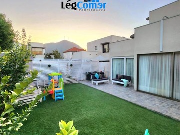 Casa en venta en Se vende 5.500uf preciosa mediterránea, alto el manzano, Til til - 5 dormitorios, 4 baños