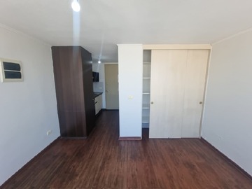 Departamento en venta en Avda. Grecia, Santiago - 1 dormitorio, 1 baño