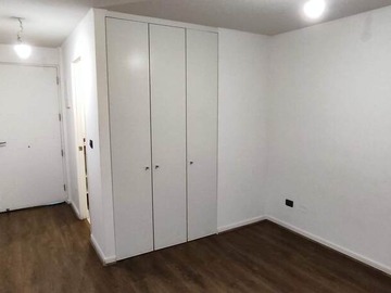 Departamento en arriendo mensual en Studio cerca Metro Santa Ana con bodega (140099), Santiago - 1 dormitorio, 1 baño