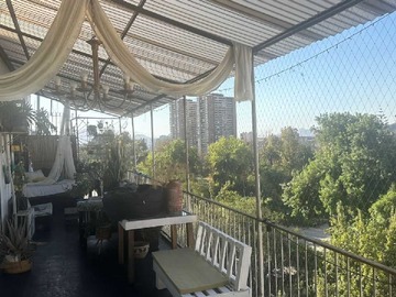 Departamento en arriendo mensual en Cálido Remodelad Bellas Artes Conectividad (163534), Santiago - 3 dormitorios, 2 baños