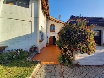 Casa en venta en En la Florida - 5 dormitorios, 4 baños