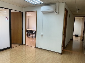 Oficina en venta en La Concepción 81, Providencia - 3 dormitorios, 2 baños