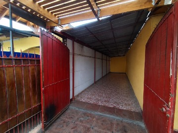 Casa en venta en Se vende casa ubicada en comuna de conchalí, Conchalí - 4 dormitorios, 1 baño