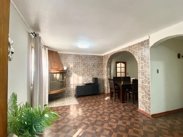 Casa en arriendo mensual en Esmeralda, cerca del colegio marista ira, Quillota - 3 dormitorios, 2 baños