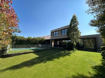 Venta / Casa / Colina