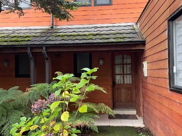 Casa en venta en Casa de 5 dormitorios en Pucón. (166471), Pucón - 5 dormitorios, 3 baños