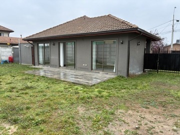 Casa en venta en 1 1/2 Norte B, Talca - 3 dormitorios, 2 baños