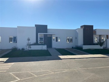 Casa en venta en Condominio Altos de Rumié, Villa Alemana - 3 dormitorios, 2 baños