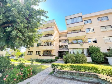 Departamento en venta en Avenida Alejandro Fleming, Las Condes - 4 dormitorios, 2 baños