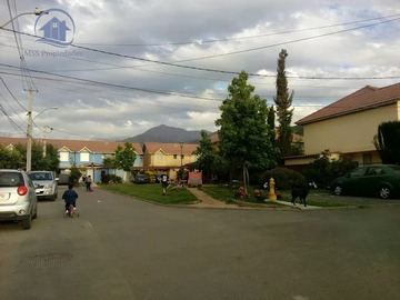 Casa en arriendo mensual en Av eyzaguirre con lomas del viento, Puente Alto - 3 dormitorios, 1 baño