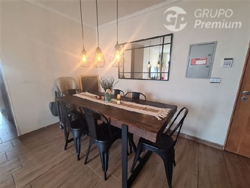 Departamento en venta en Fernandez Albano, La Cisterna - 2 dormitorios, 2 baños